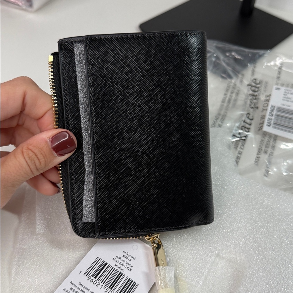 NWT Kate spade Madison Small L-Zip Wallet black and gold leather - Picture 9 of 14